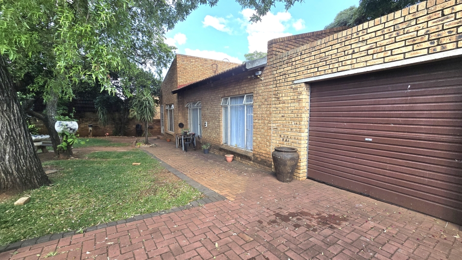 3 Bedroom Property for Sale in Geelhoutpark North West